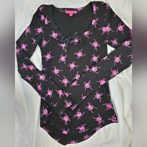 Betsey Johnson Thermal Spider Top Size M